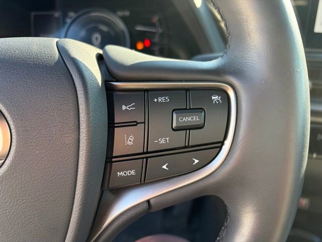 Used 2024 Lexus UX 250h F Sport image 7