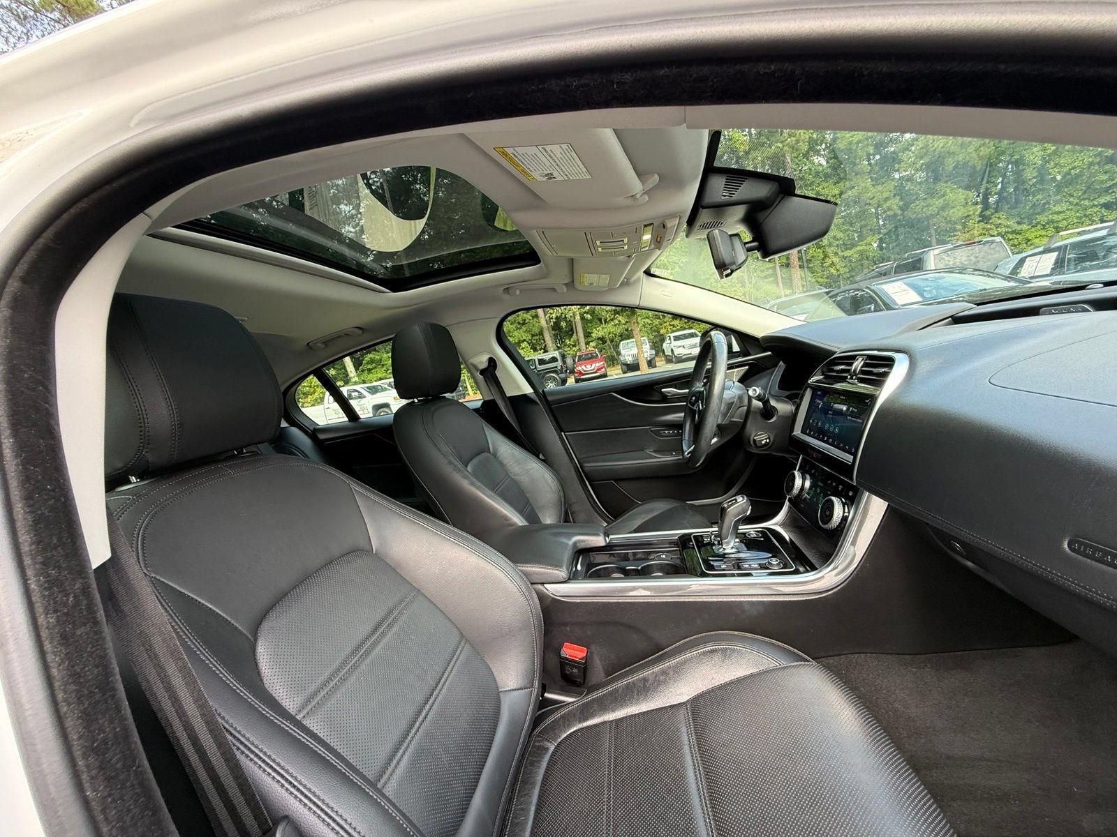 Used 2020 Jaguar XE S AWD/4WD image 27