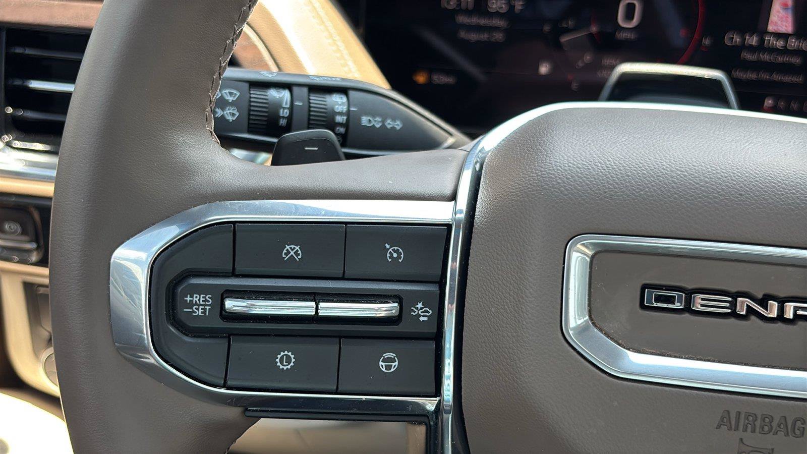 Certified 2026 GMC Yukon Denali w/ Denali Reserve Package RWD image 33