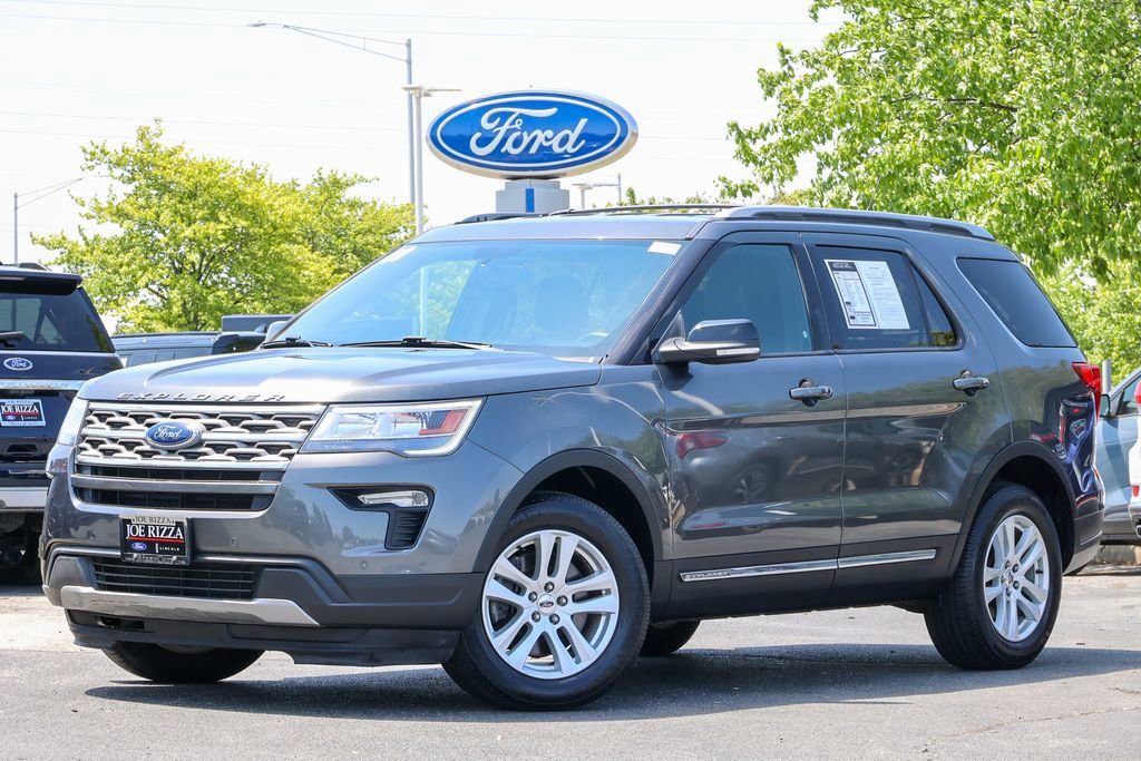 Used 2018 Ford Explorer XLT w/ Equipment Group 202A AWD/4WD image 2