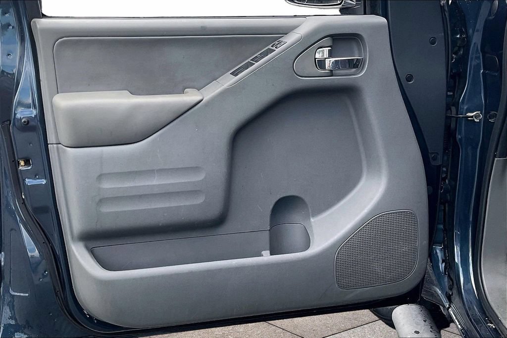 Used 2019 Nissan Frontier SL RWD image 24