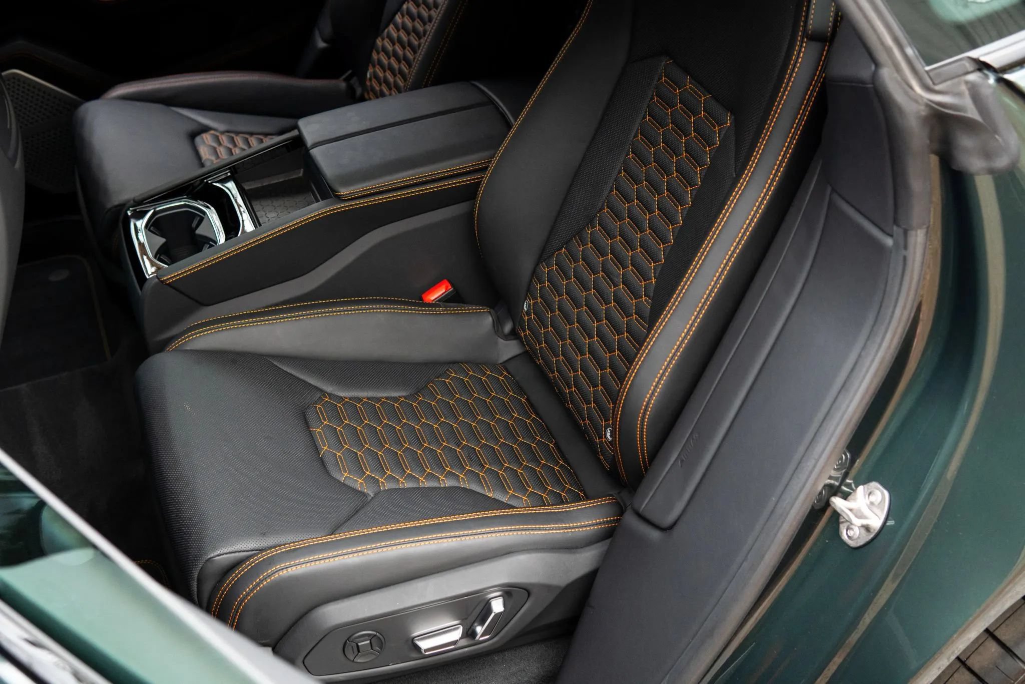 Used 2024 Lamborghini Urus S AWD/4WD image 25