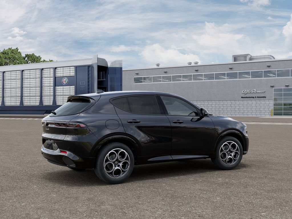 New 2025 Alfa Romeo Tonale AWD/4WD image 4
