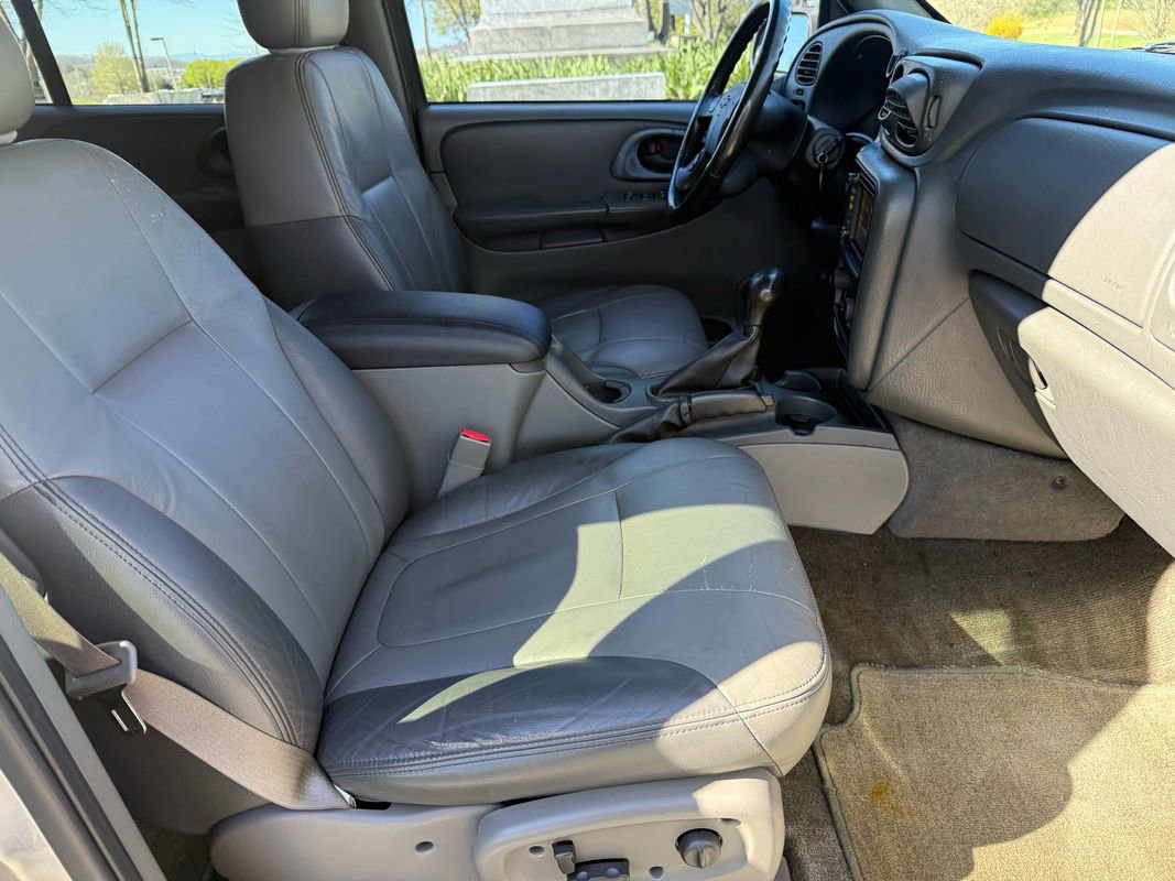 Used 2004 Chevrolet TrailBlazer LT w/ LT Preferred Equipment Group image 36