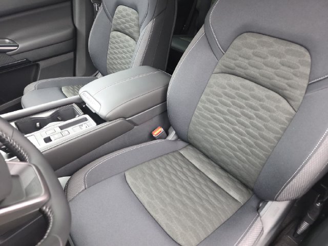 New 2026 Nissan Pathfinder SV w/ SV Premium Package FWD image 19