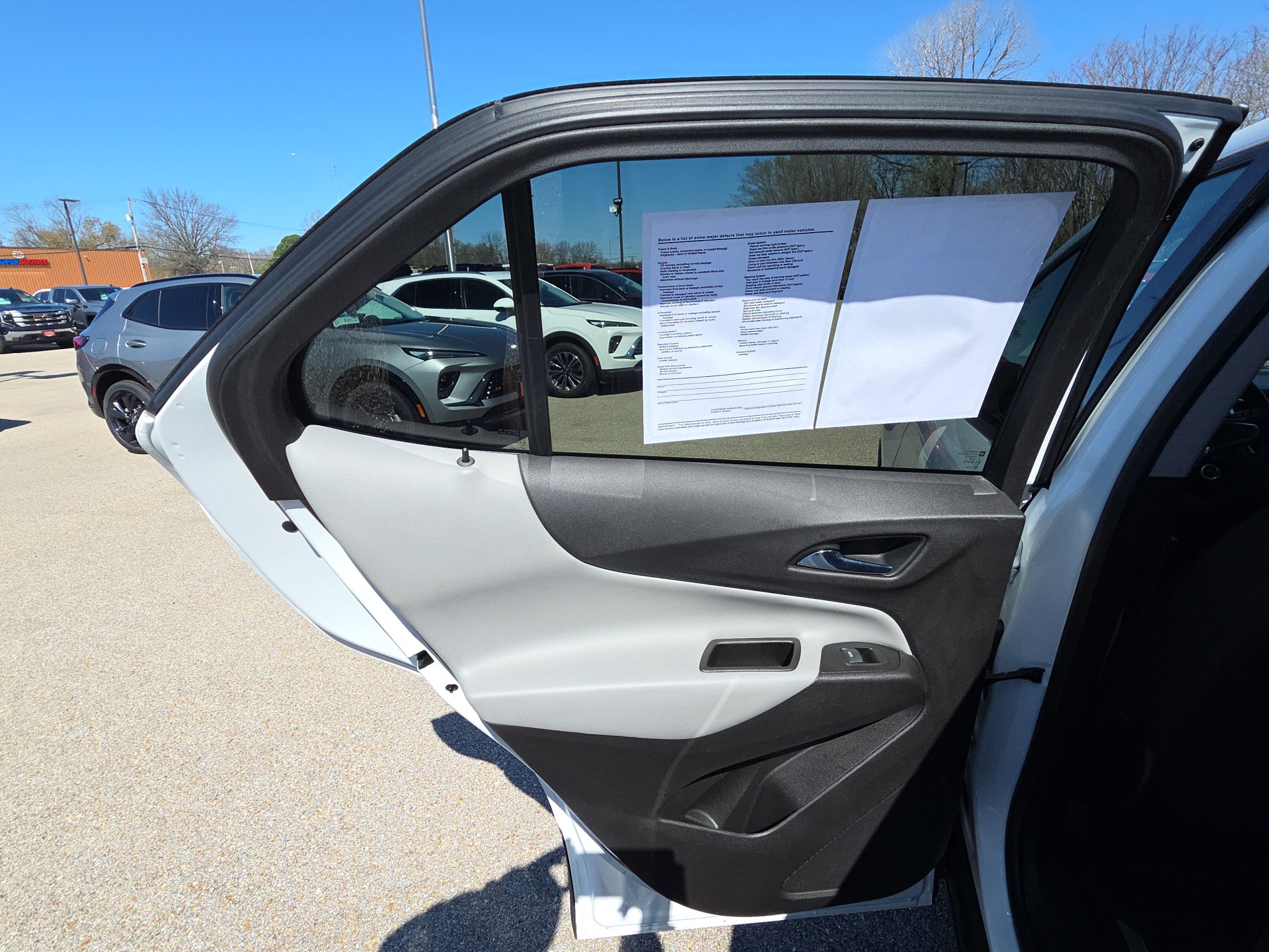 Used 2019 Chevrolet Equinox LS w/ LS Convenience Package image 26
