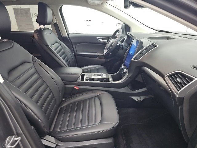 Used 2024 Ford Edge SEL w/ Convenience Package image 12