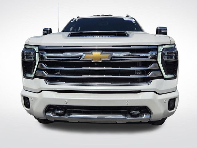 Used 2025 Chevrolet Silverado 3500 High Country w/ Technology Package image 3