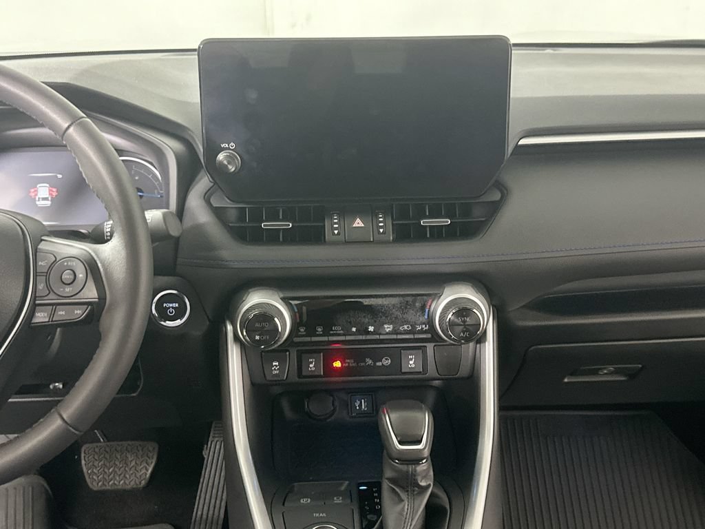 Used 2024 Toyota RAV4 XSE AWD/4WD image 18