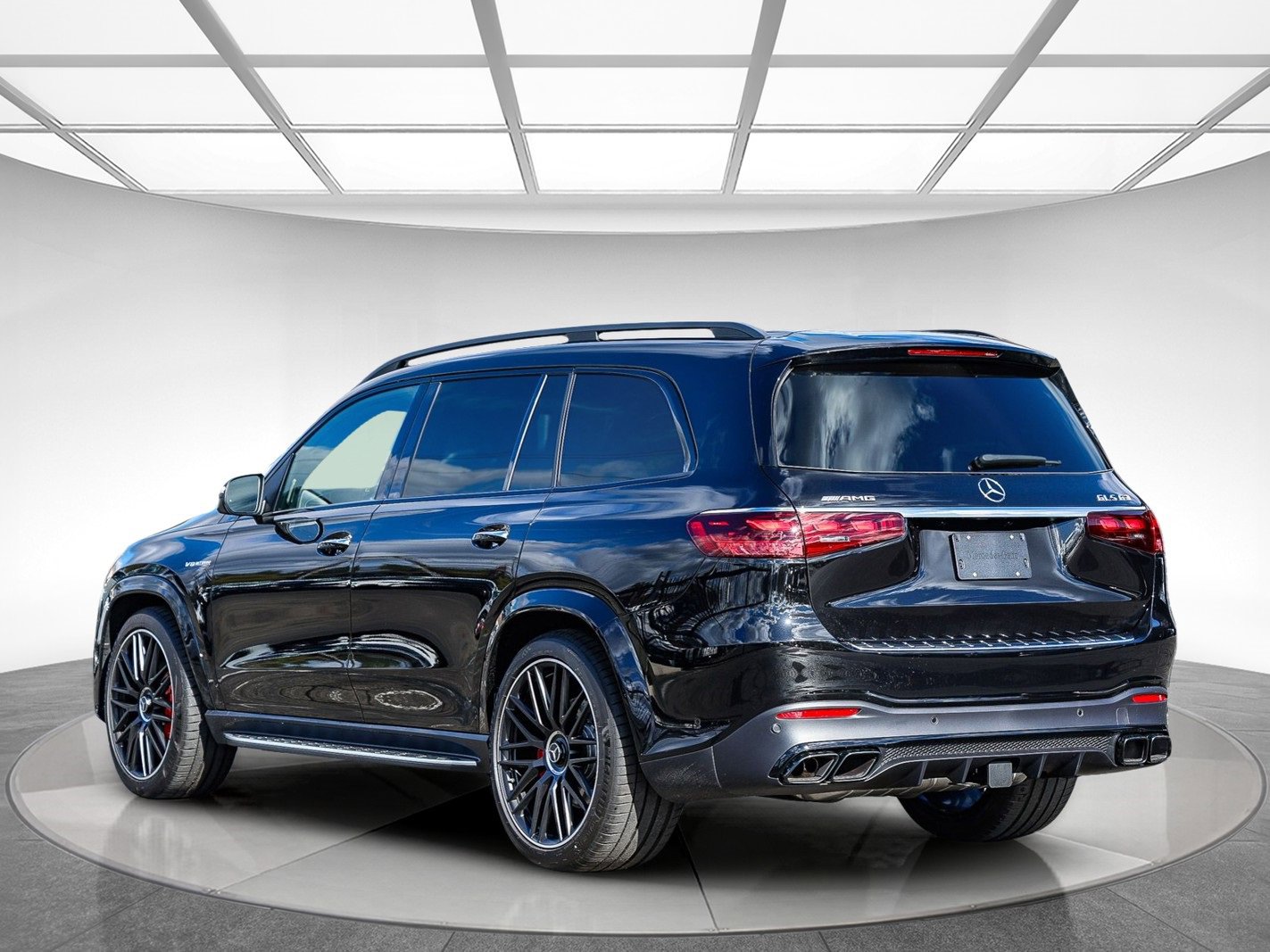 New 2026 Mercedes-Benz GLS 63 AMG 4MATIC image 2