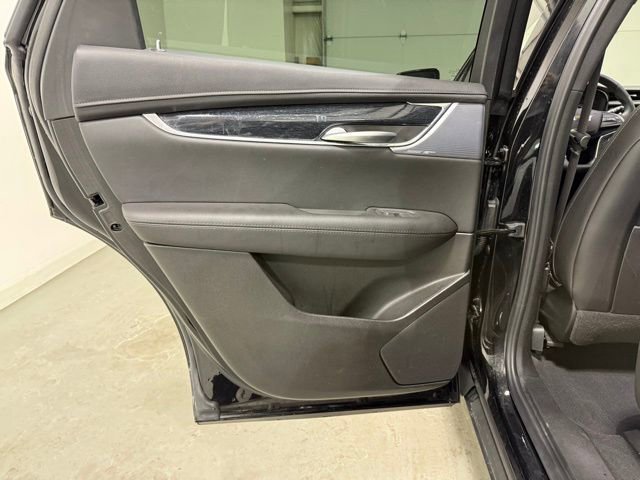 Used 2025 Cadillac XT5 Premium Luxury image 24