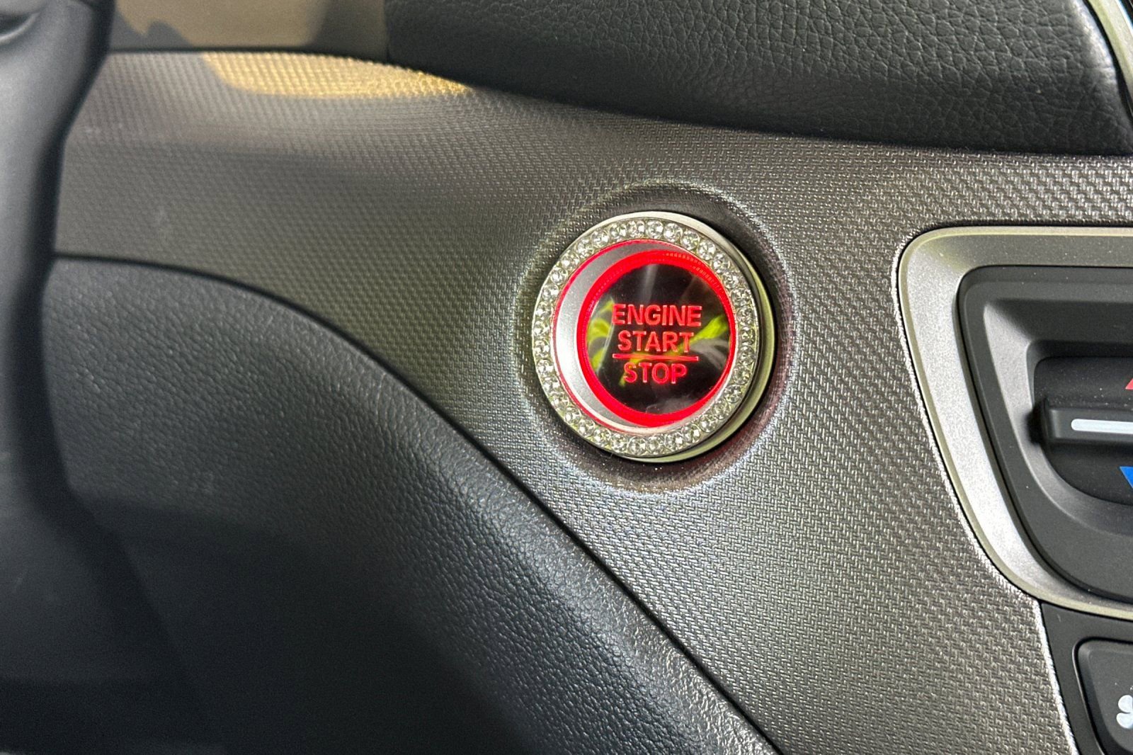 Used 2025 Honda Ridgeline Sport image 25