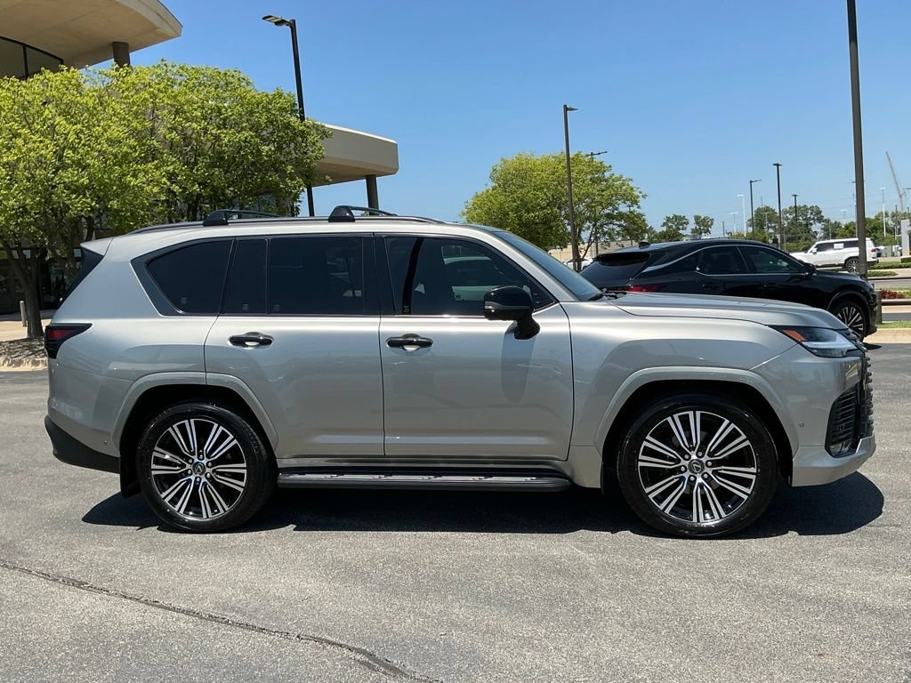 New 2026 Lexus LX 700h Luxury AWD/4WD image 2