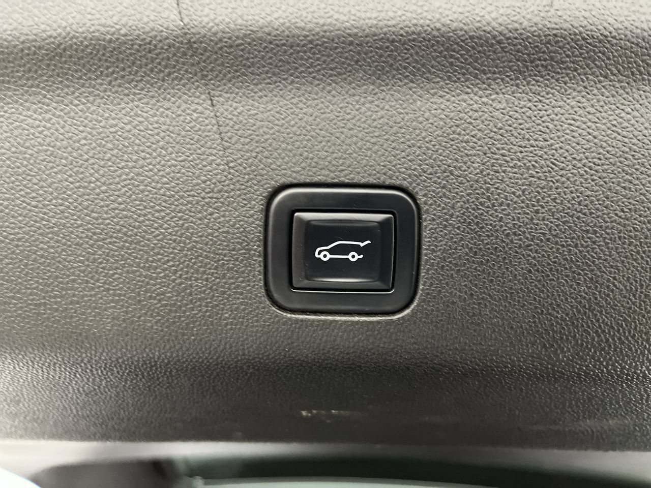 Certified 2021 GMC Yukon XL AT4 w/ Technology Package AWD/4WD image 35