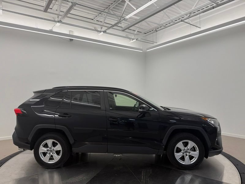 Used 2019 Toyota RAV4 XLE w/ Convenience Package AWD/4WD image 2