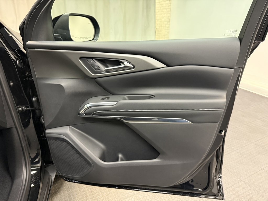 New 2026 Chevrolet Traverse LT image 13