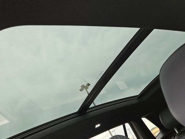 New 2026 Volkswagen Tiguan SE R-Line image 19