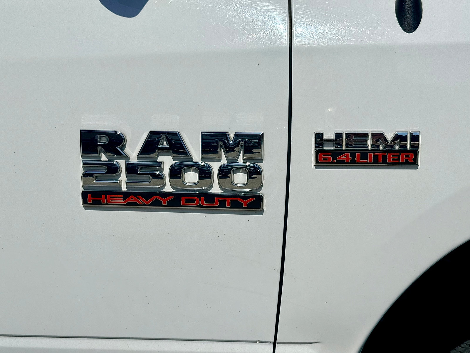 Used 2018 RAM 2500 Tradesman w/ Chrome Appearance Group AWD/4WD image 11