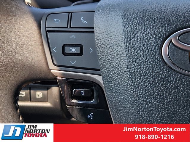 Used 2025 Toyota Camry SE FWD image 27