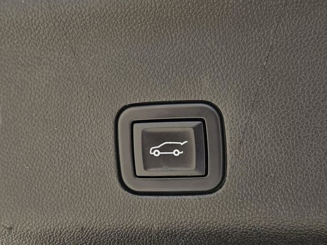 Used 2022 GMC Yukon SLT w/ SLT Luxury Package image 15