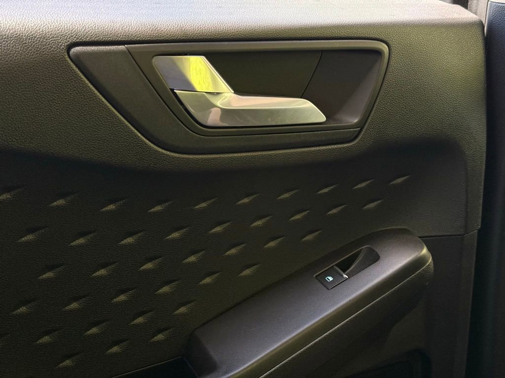 Used 2020 Ford Escape SE AWD/4WD image 40