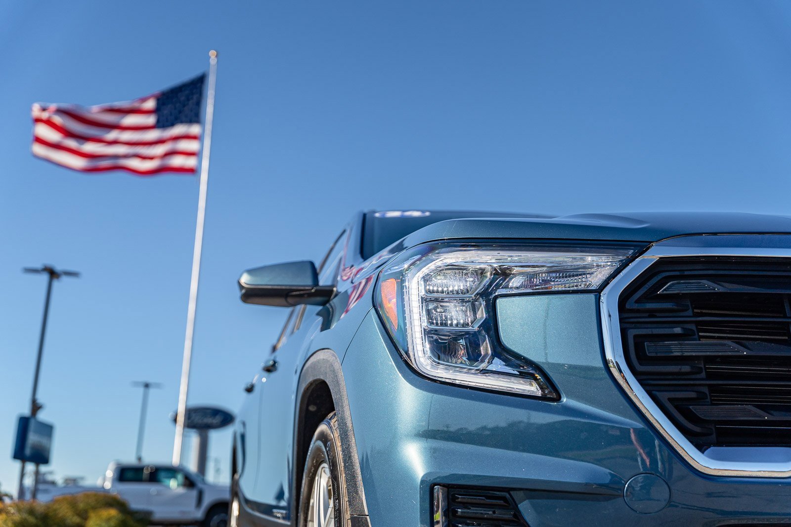 Used 2024 GMC Terrain SLE w/ Driver Convenience Package image 11