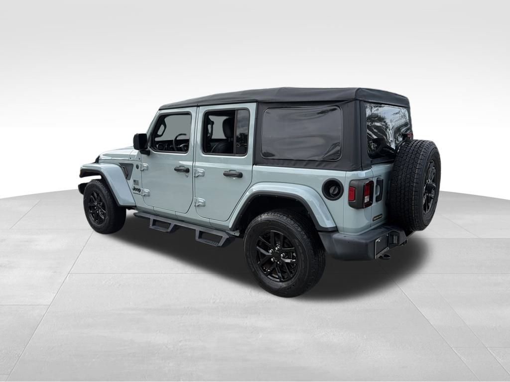 Used 2023 Jeep Wrangler Sport image 5