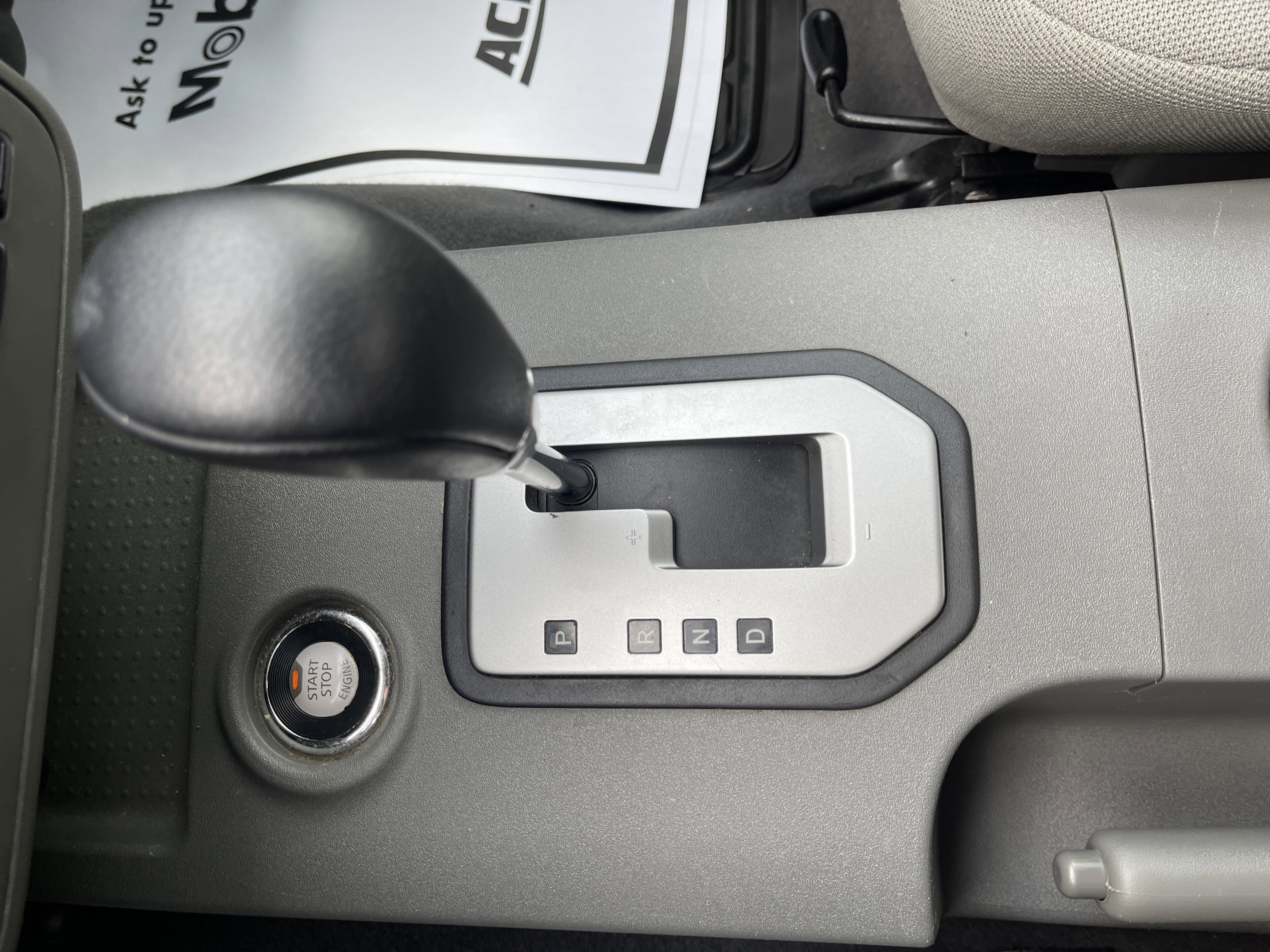 Used 2020 Nissan Frontier SV w/ Midnight Edition Floor Mats image 29