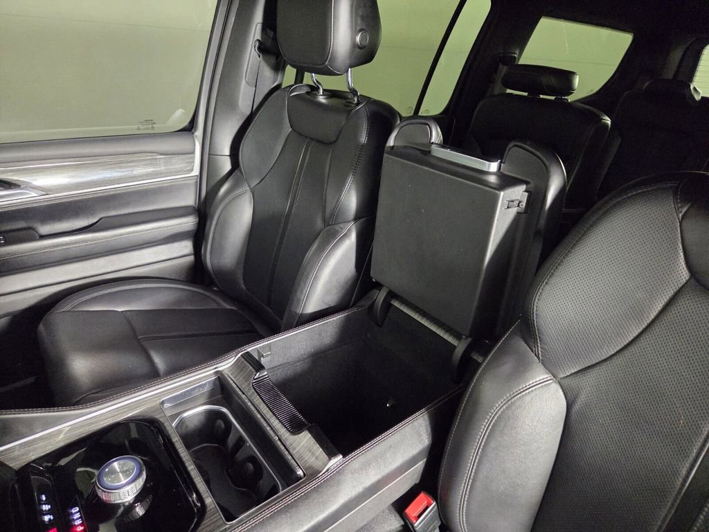 Used 2022 Jeep Wagoneer Series III w/ Flexible Seating Group RWD image 26