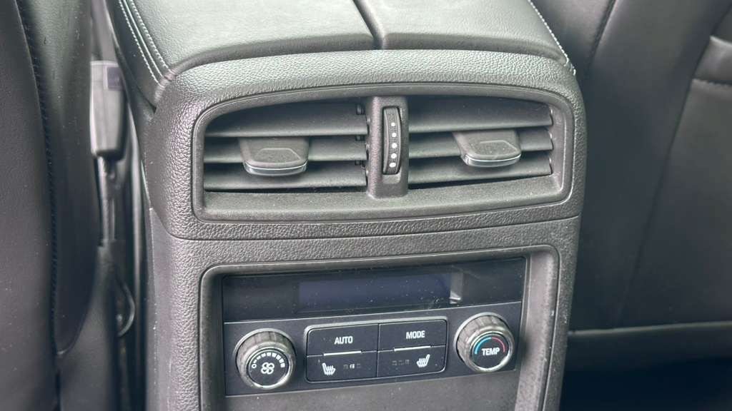 Used 2020 Buick Envision Essence AWD/4WD image 19