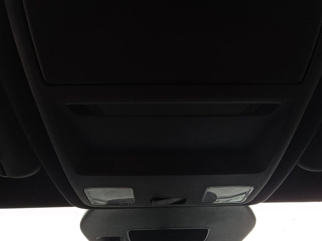 Used 2025 Ford Escape ST-Line Select image 24