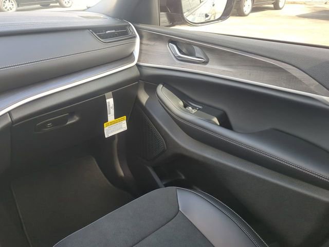 New 2026 Jeep Grand Cherokee L 4WD image 21