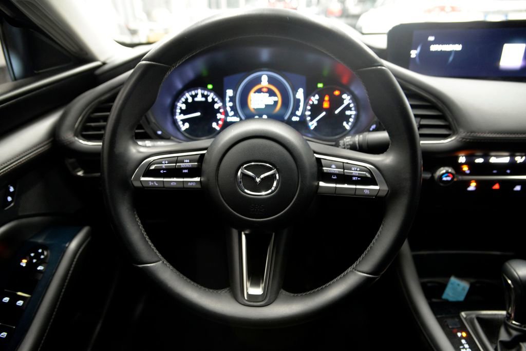 Used 2019 MAZDA MAZDA3 Sedan image 18