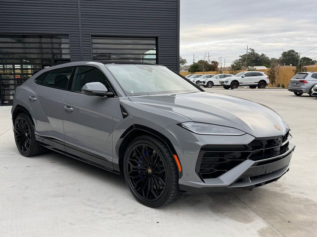 Used 2025 Lamborghini Urus SE image 4