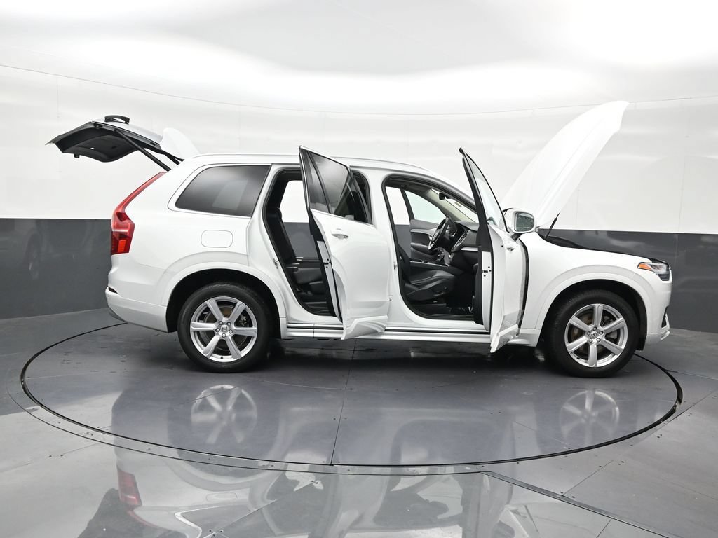 Certified 2022 Volvo XC90 T5 Momentum FWD image 32