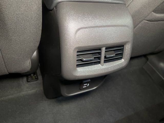 Used 2023 Chevrolet Equinox LS image 47