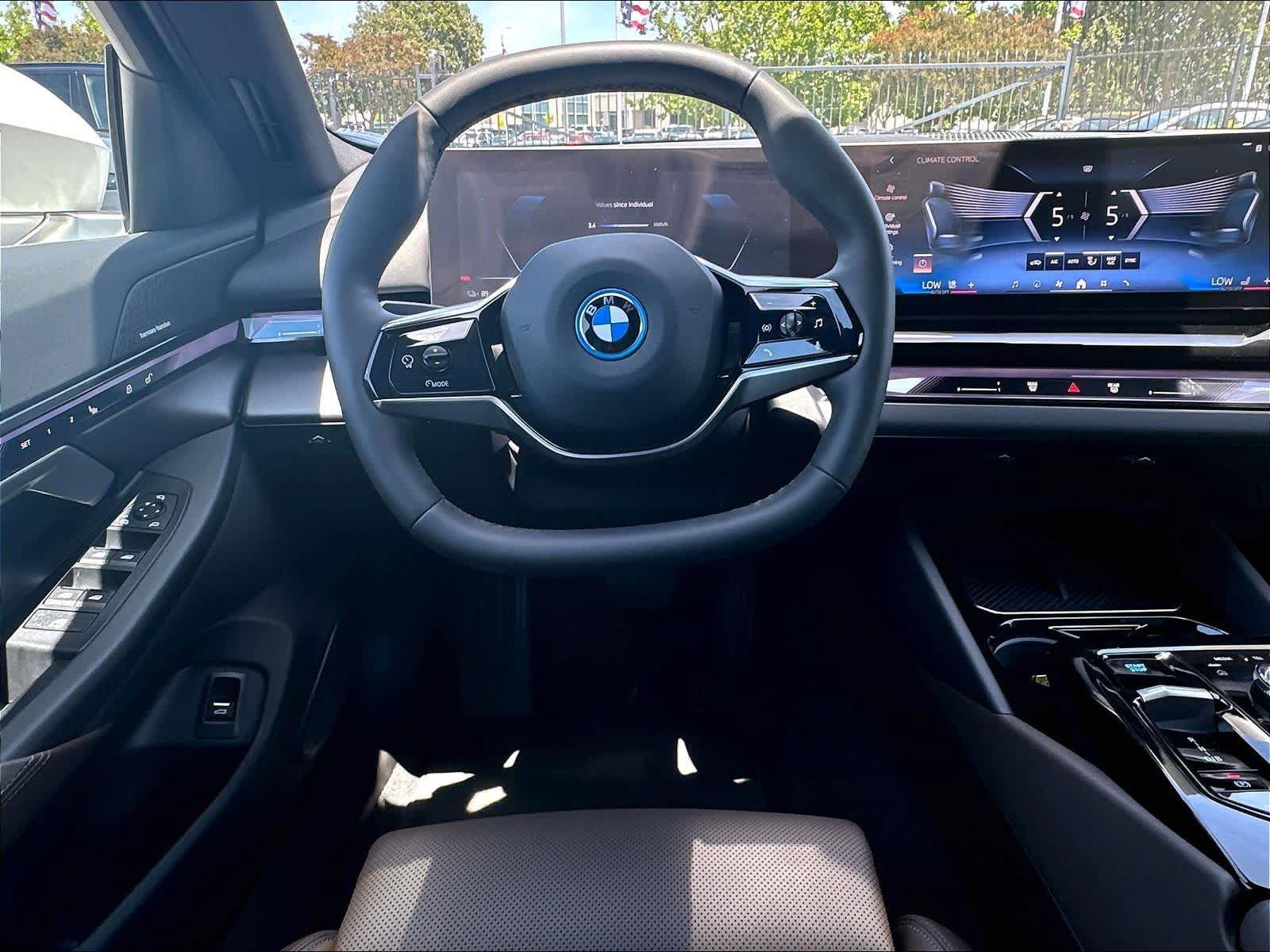 Certified 2024 BMW i5 eDrive40i w/ M Sport Package RWD image 11
