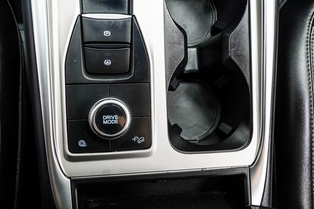 Used 2022 Ford Explorer XLT w/ Equipment Group 202A image 20