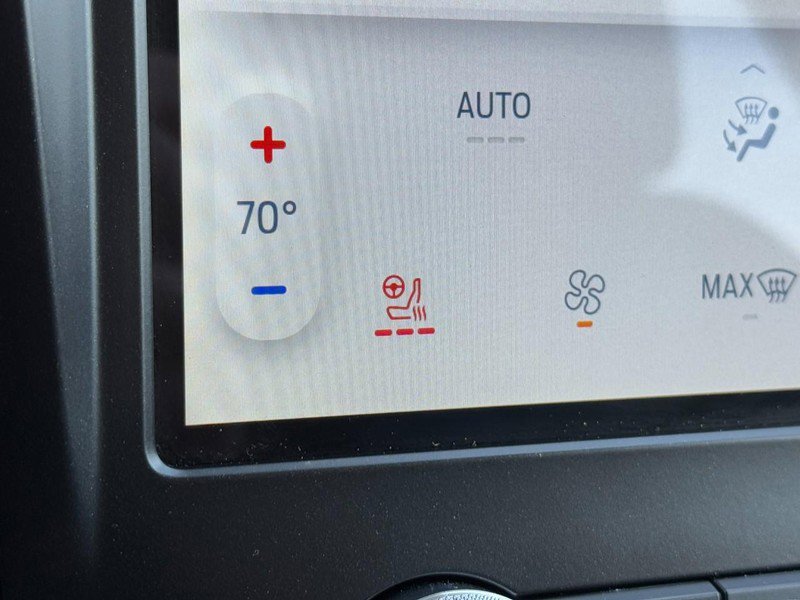 Used 2024 Ford Edge Titanium image 20