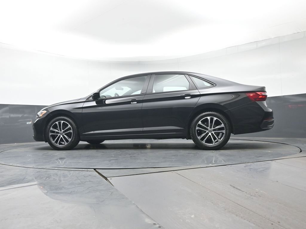 Used 2023 Volkswagen Jetta Sport image 27