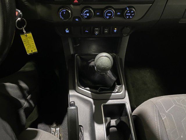 Used 2018 Toyota Tacoma TRD Sport w/ Technology Package image 21