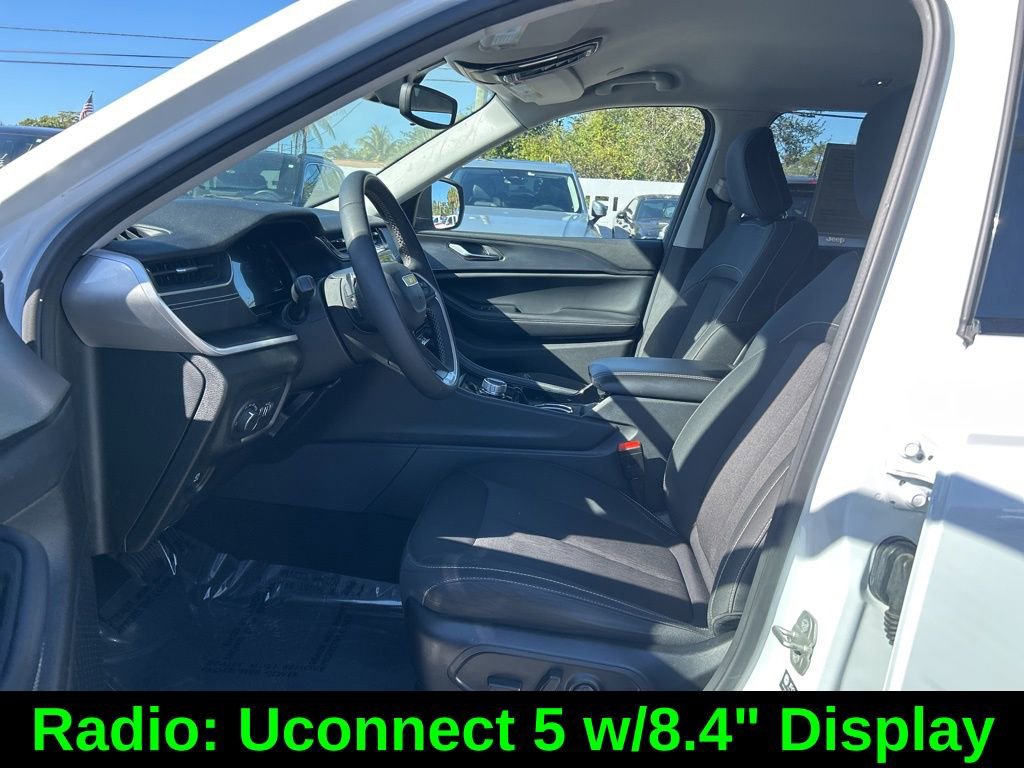 Certified 2023 Jeep Grand Cherokee L Laredo image 11