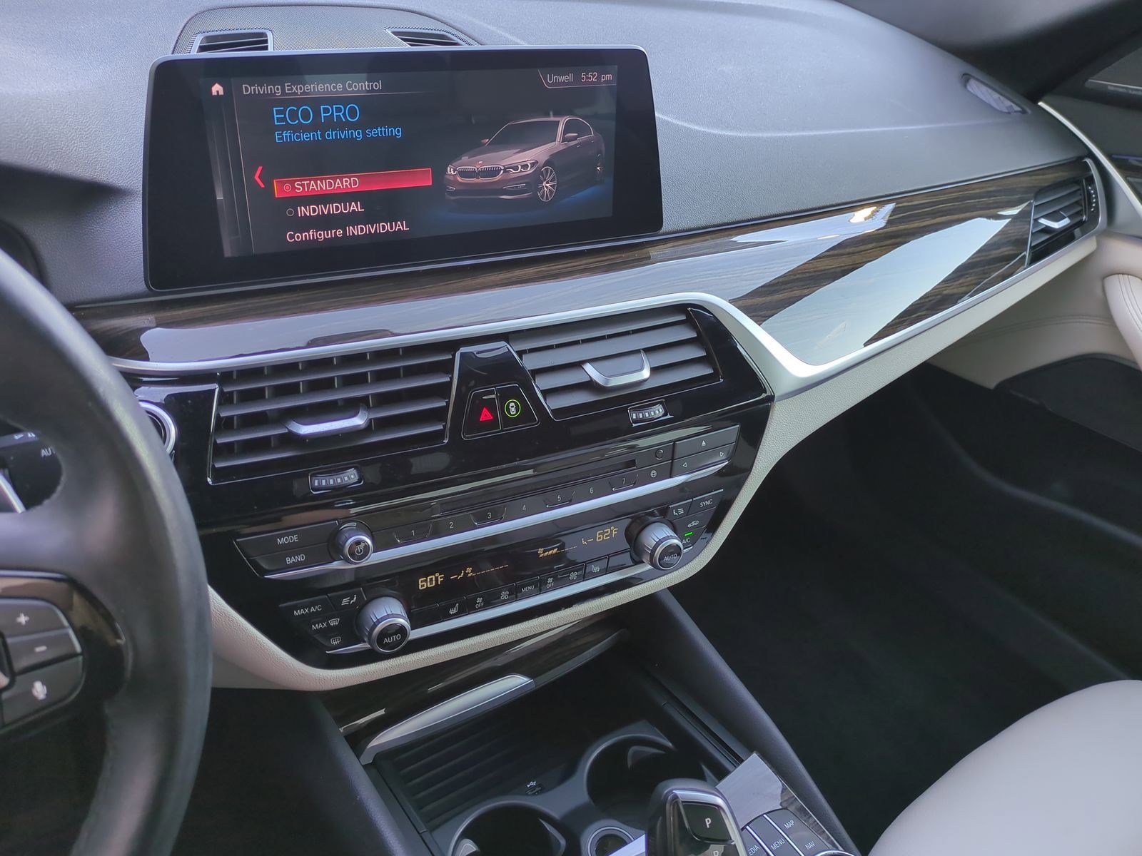 Used 2019 BMW 530e w/ Convenience Package image 30