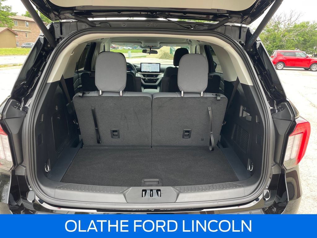 Certified 2026 Ford Explorer Active AWD/4WD image 31