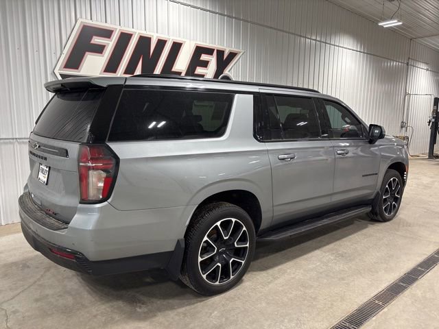 Used 2023 Chevrolet Suburban RST w/ Luxury Package image 14