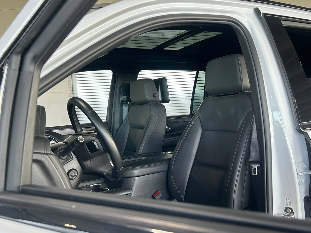 Used 2024 Chevrolet Suburban Z71 w/ Off-Road Capability Package AWD/4WD image 15