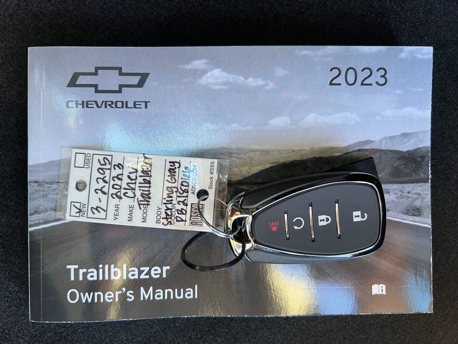 Used 2023 Chevrolet TrailBlazer LT FWD image 24