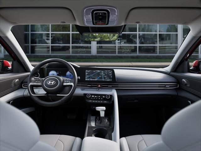 Used 2025 Hyundai Elantra Limited image 13