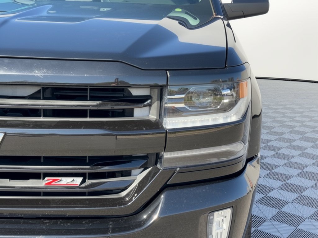 Used 2017 Chevrolet Silverado 1500 LTZ Z71 w/ LTZ Plus Package AWD/4WD image 12