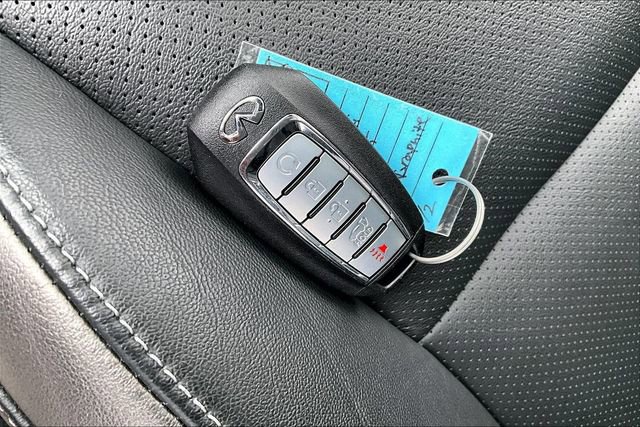 Used 2025 INFINITI QX55 Luxe w/ Cargo Package image 11